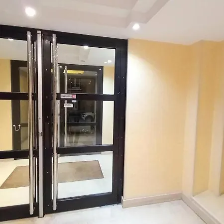 Charmant Appartement En Plein Centre Ville De Nogent Sur Marne Exterior photo