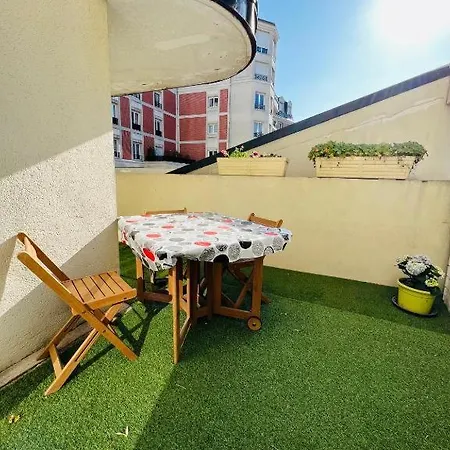 Charmant Appartement En Plein Centre Ville De Nogent Sur Marne Exterior photo